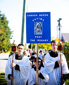 Canada Needs Fatima. Pray the Rosary