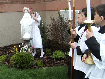 Our Lady is crowned