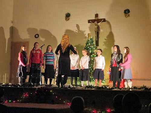 Grade 4-6 carolers