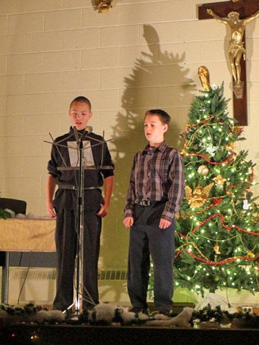 duet carolers